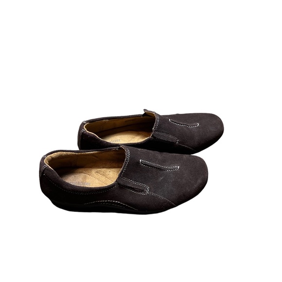 Naturalizer Brown Suede Leather Slip On Loafer.   Size 7 1/2W - Picture 3 of 6